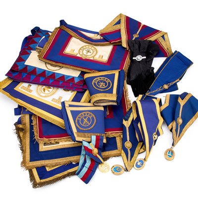 Lot 7 - A COLLECTION OF MASONIC REGALIA AND JEWELS