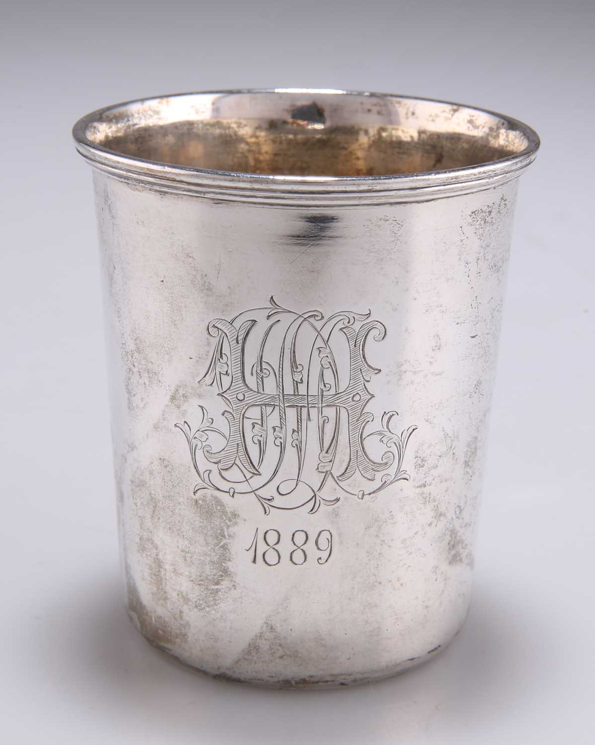 Lot 1036 - AN EARLY 19TH CENTURY RUSSIAN SILVER BEAKER