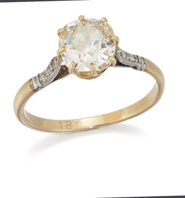 Lot 1554 - A SOLITAIRE DIAMOND RING