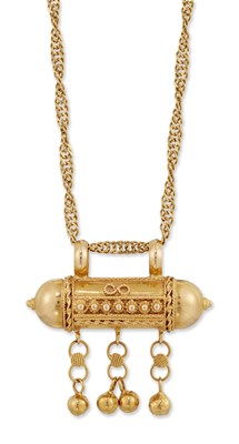 Lot 1772 - AN AMULET PENDANT ON CHAIN