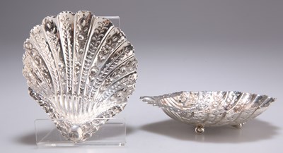 Lot 1299 - A PAIR OF VICTORIAN SILVER BUTTER DISHES