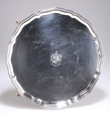 Lot 1409 - HARROGATE INTEREST: A GEORGE V SILVER SALVER