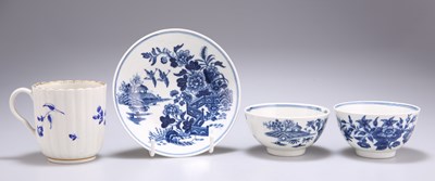 Lot 85 - A GROUP OF 18TH CENTURY ENGLISH BLUE AND WHITE PORCELAIN