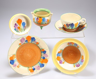 Lot 143 - A GROUP OF CLARICE CLIFF BIZARRE CROCUS PATTERN WARES