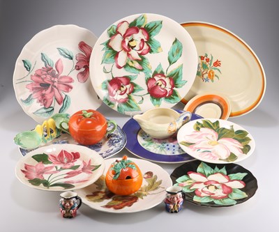 Lot 122 - A QUANTITY OF CLARICE CLIFF TABLE WARES