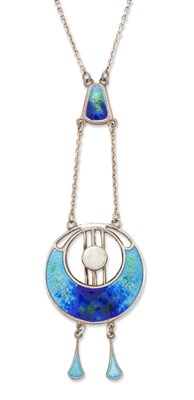 Lot 1665 - CHARLES HORNER - A SILVER, MOTHER-OF-PEARL AND ENAMEL PENDANT NECKLACE