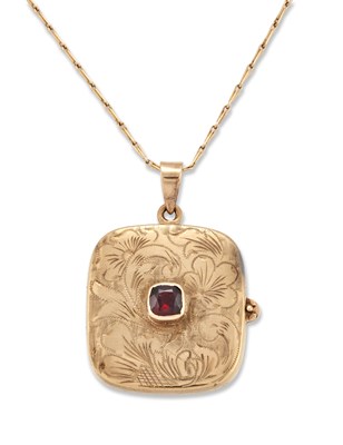 Lot 1415 - A 9 CARAT GOLD GARNET LOCKET PENDANT ON CHAIN