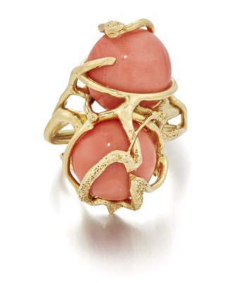 Lot 1699 - A CORAL DRESS RING