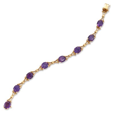 Lot 1533 - AN AMETHYST BRACELET