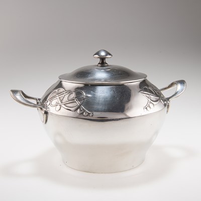 Lot 68 - ARCHIBALD KNOX (1864-1933), A RARE LIBERTY & CO TUDRIC PEWTER TWO-HANDLED BISCUIT BARREL