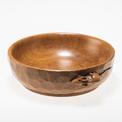 Lot 526 - ROBERT THOMPSON OF KILBURN, A MOUSEMAN OAK NUT BOWL