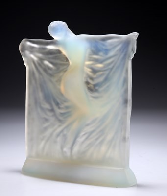 Lot 4 - RENÉ LALIQUE (FRENCH, 1860-1945), 'THAIS', AN OPALESCENT GLASS STATUETTE, DESIGNED 1925