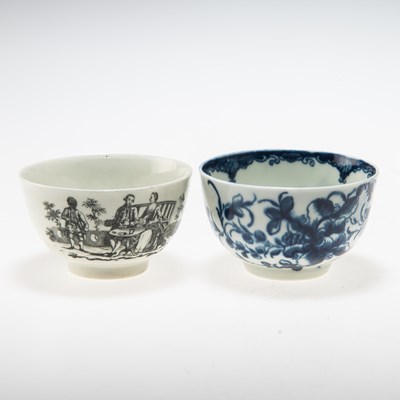 Lot 97 - TWO WORCESTER TEA BOWLS