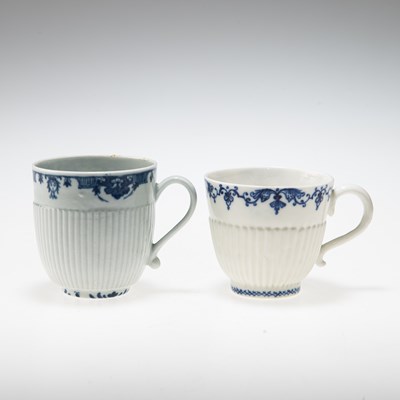 Lot 130 - A SAINT-CLOUD COFFEE CUP, CIRCA 1740, AND A WORCESTER CUP IN THE MANNER OF SAINT-CLOUD, CIRCA 1757