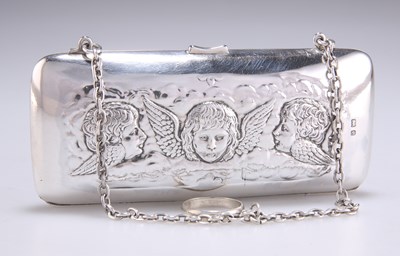 Lot 1141 - AN EDWARDIAN SILVER LADY'S PURSE