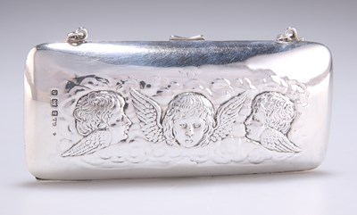 Lot 1141 - AN EDWARDIAN SILVER LADY'S PURSE