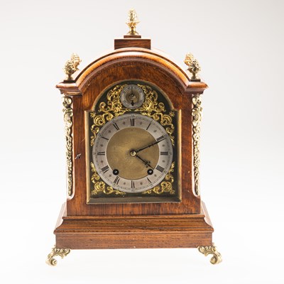 Lot 403 - A BRASS-MOUNTED OAK TABLE CLOCK, SIGNED GLOVER, LINCOLN, CIRCA 1900