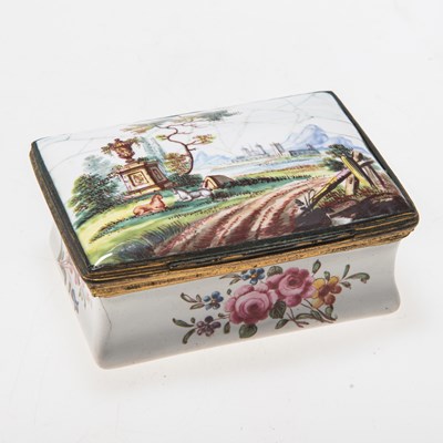 Lot 295 - A BILSTON ENAMEL TABLE SNUFF BOX