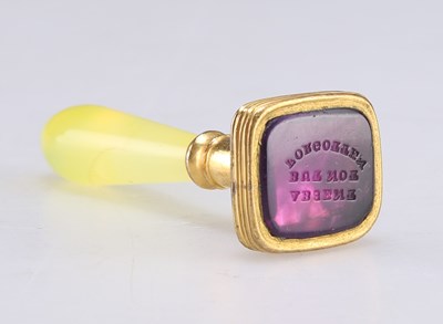 Lot 282 - A GEORGIAN AMETHYST AND YELLOW AGATE SEAL