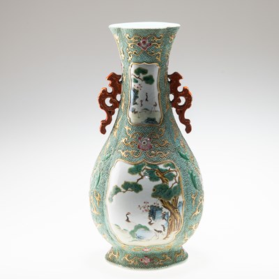 Lot 168 - A CHINESE PEAR-SHAPED VASE