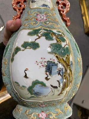 Lot 168 - A CHINESE PEAR-SHAPED VASE