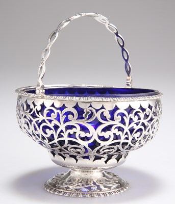 Lot 1410 - A VICTORIAN SILVER SUGAR BASKET