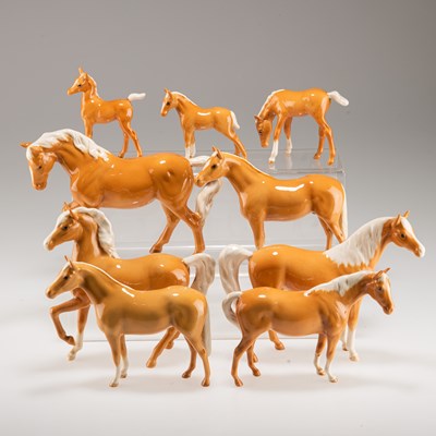 Lot 78 - A GROUP OF PALOMINO BESWICK AND ROYAL DOULTON EQUINE MODELS