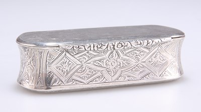 Lot 1280 - A VICTORIAN SILVER SNUFF BOX