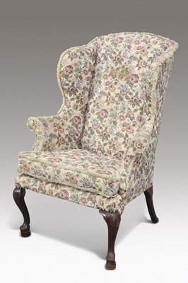 Lot 485 - AN 18TH CENTURY OAK WING-BACK ARMCHAIR