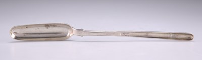 Lot 1278 - AN EARLY VICTORIAN SILVER MARROW SCOOP