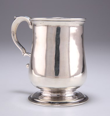 Lot 1357 - A GEORGE II SILVER MUG