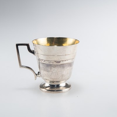 Lot 1215 - AN ART DECO 'LITTLE MISS MUFFET' SILVER MUG