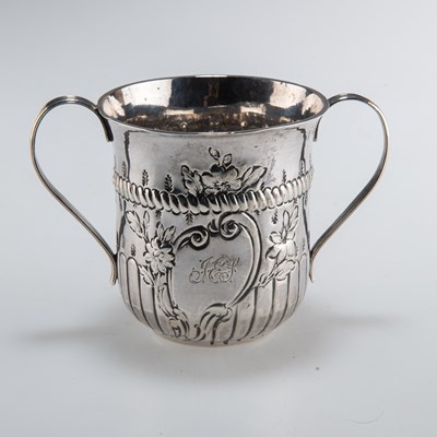 Lot 1332 - A GEORGE III SILVER PORRINGER