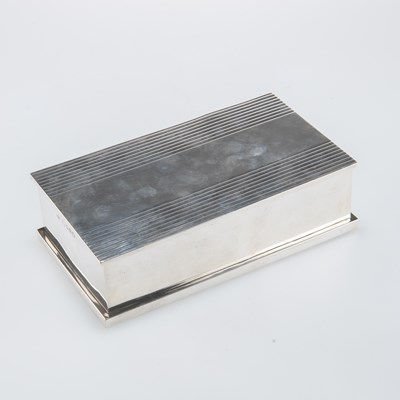 Lot 1181 - AN ART DECO SILVER CIGAR BOX