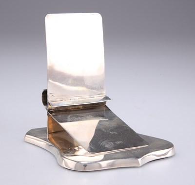 Lot 1222 - A VICTORIAN SILVER NOTEPAD HOLDER