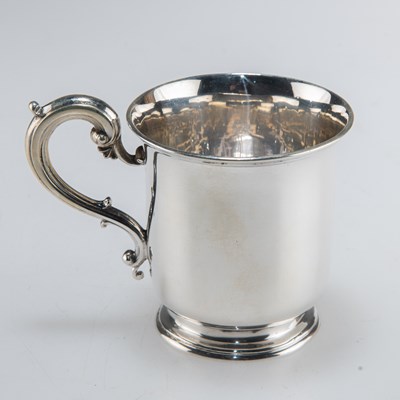 Lot 1249 - A VICTORIAN SILVER MUG