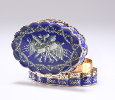 Lot 1303 - AN EARLY VICTORIAN SILVER AND ENAMEL SNUFF BOX