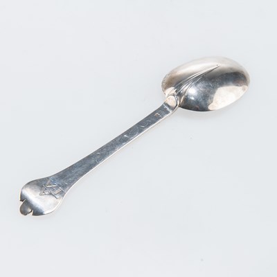 Lot 1365 - A WILLIAM III SILVER TREFID SPOON