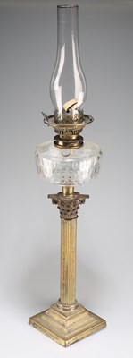 Lot 539 - A VICTORIAN BRASS CORINTHIAN COLUMN OIL LAMP