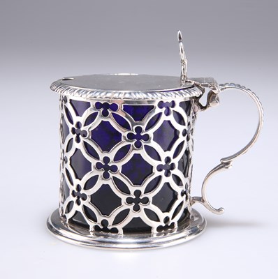 Lot 1366 - A VICTORIAN SILVER MUSTARD POT