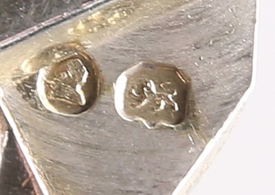 Lot 1091 - A PAIR OF GEORGE III SILVER KING'S HONEYSUCKLE PATTERN GRAPE SHEARS