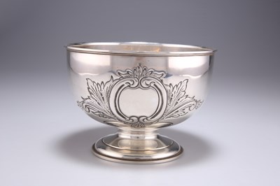 Lot 1295 - AN ELIZABETH II SILVER PEDESTAL BOWL