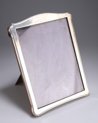 Lot 1178 - A GEORGE V SILVER PHOTOGRAPH FRAME