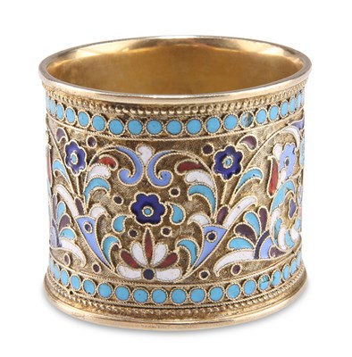 Lot 1054 - A RUSSIAN SILVER AND CHAMPLEVÉ ENAMEL NAPKIN RING