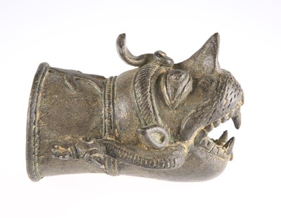 Lot 3091 - A BRONZE RHYTON CUP