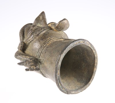 Lot 3091 - A BRONZE RHYTON CUP