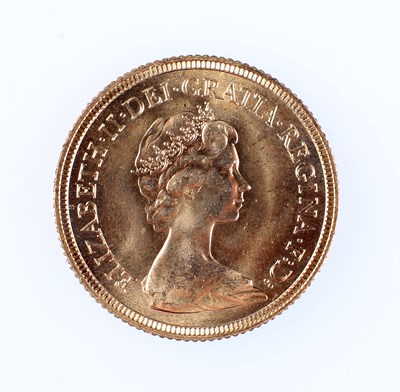 Lot 2239 - ELIZABETH II (1926-2022), SOVEREIGN