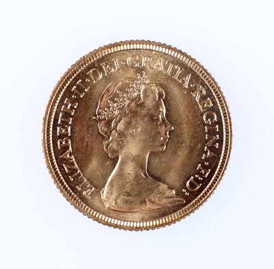 Lot 2049 - ELIZABETH II (1926-2022), SOVEREIGN