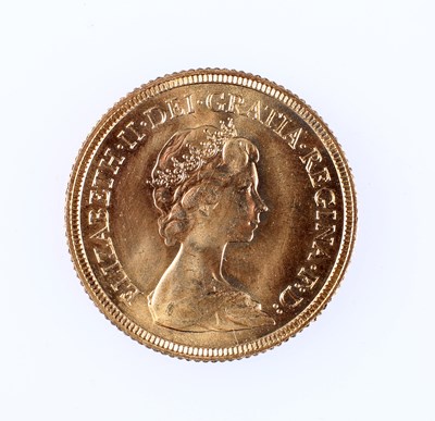 Lot 2192 - ELIZABETH II (1926-2022), SOVEREIGN