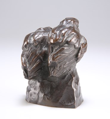 Lot 292 - FIRST HALF OF THE 20TH CENTURY, A CAST BRONZE GROUP OF A PAIR OF FLEDGING BIRD CHICKS